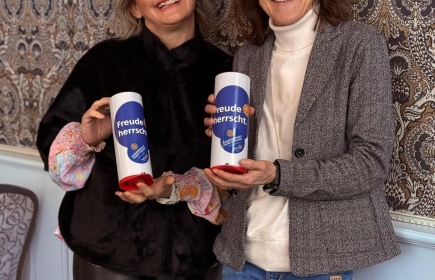 „Happy New Year 2026“ – mit Rotary "Freude herrscht" Tischbomben